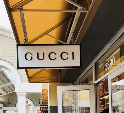 gucci outlet livermore california.